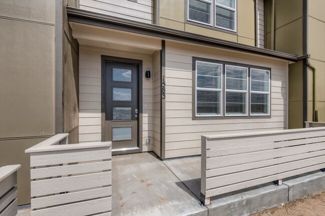 Photo - Welcome to this 3 bed, 2 and half bath town-home in Briargate area