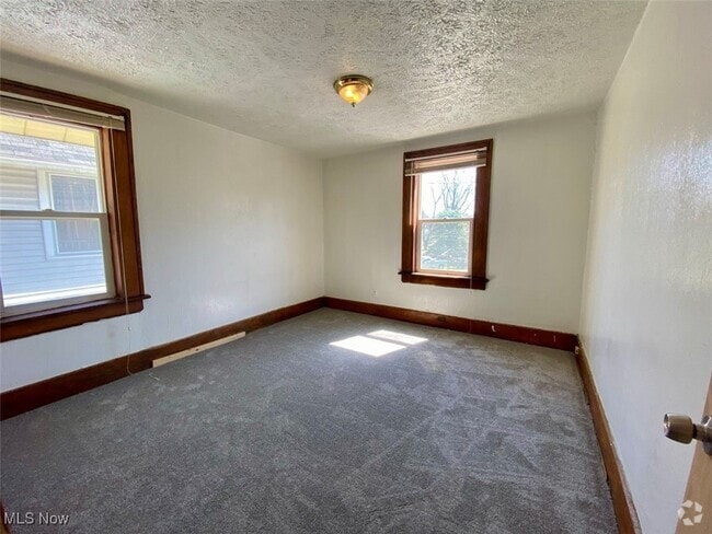 Building Photo - 987 Whittier Ave Rental
