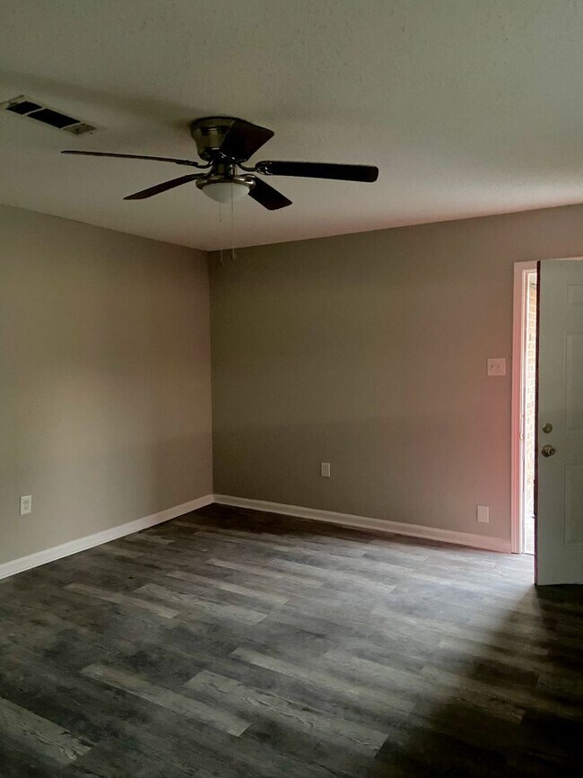 Photo - 8520 - 8522 Unidad 8522