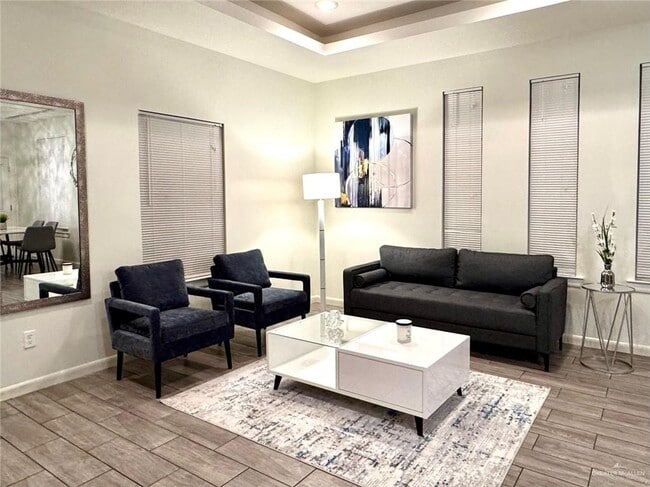 Photo - 20 West Dr Unidad A