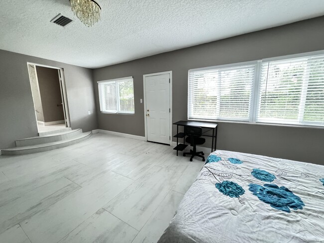 Photo - 5262 Tulane Ave