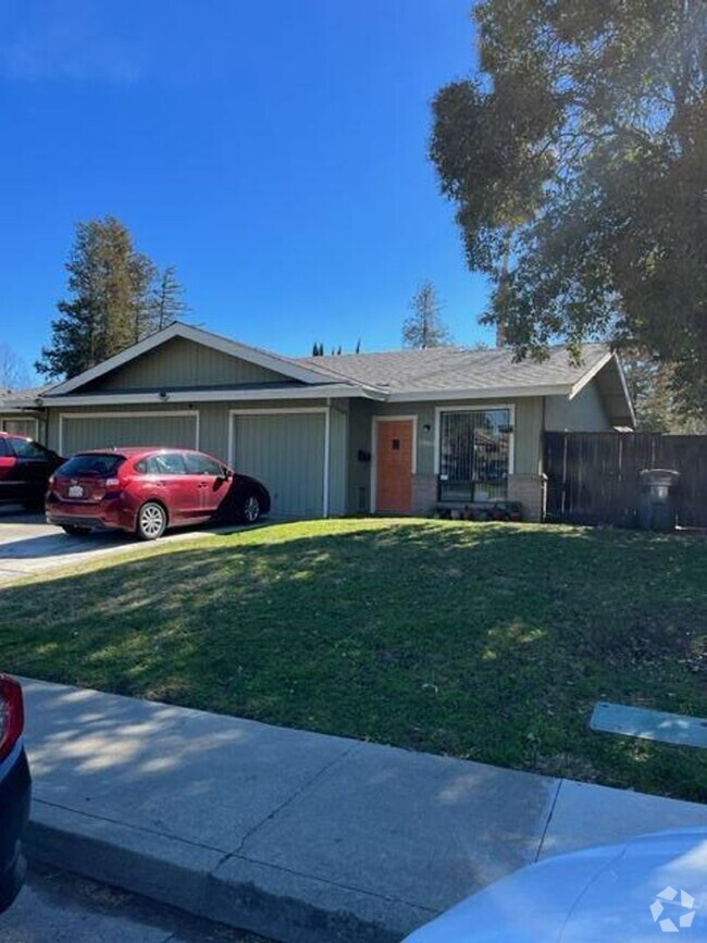Building Photo - South Davis Rental