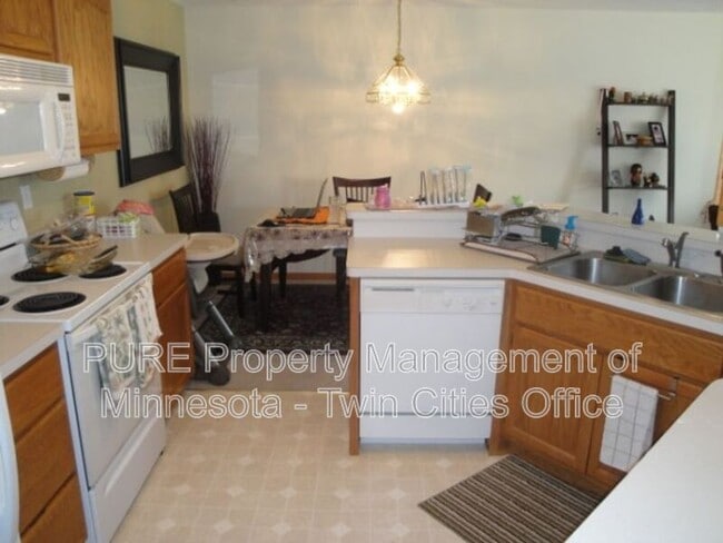 Photo - 4985 Grenwich Ave N