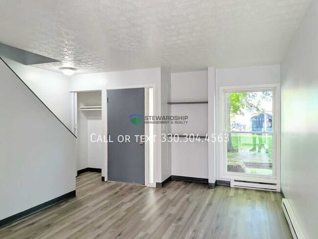 Photo - 235 Engadine Ct Unit C7