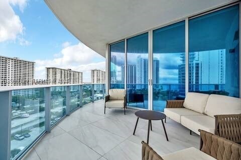 Building Photo - 17550 Collins Ave Unit 801