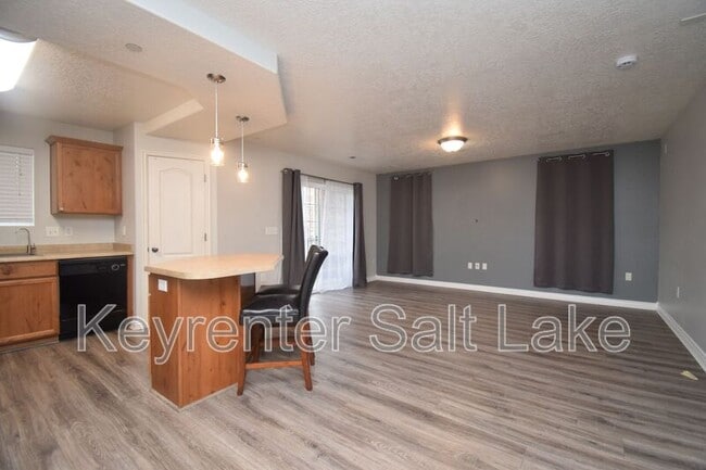 Photo - 184 Spencer Peak Way Unit #C2
