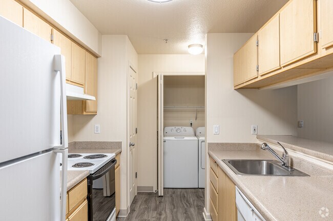 3BR, 2BA - 1161SF