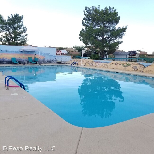 1 br, 1 bath House 1030 S Barrel Cactus Rental House Rental in