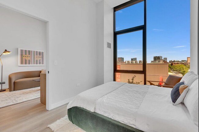 Photo - 1050 W Van Buren St Unit 1