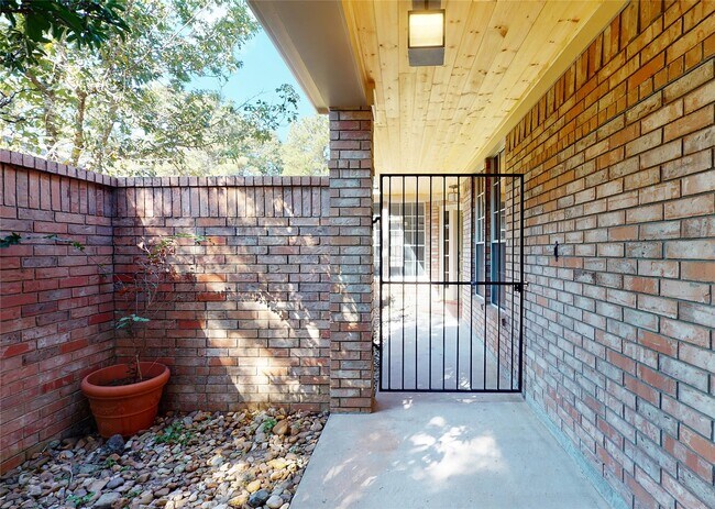 Photo - 3 Gingerwilde Pl