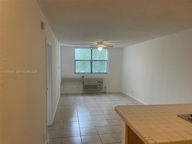 Photo - 2401 Riverside Dr Unit 203-B