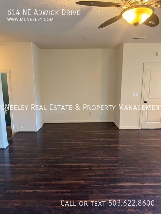 Photo - 614 NE Adwick Dr