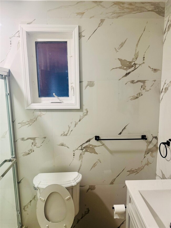 Photo - 1718 Melville St Unit Apt 1