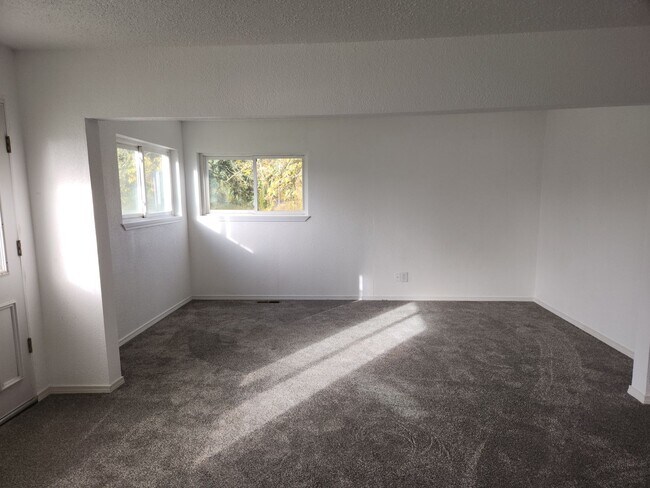 Photo - 3bedroom 2bath House