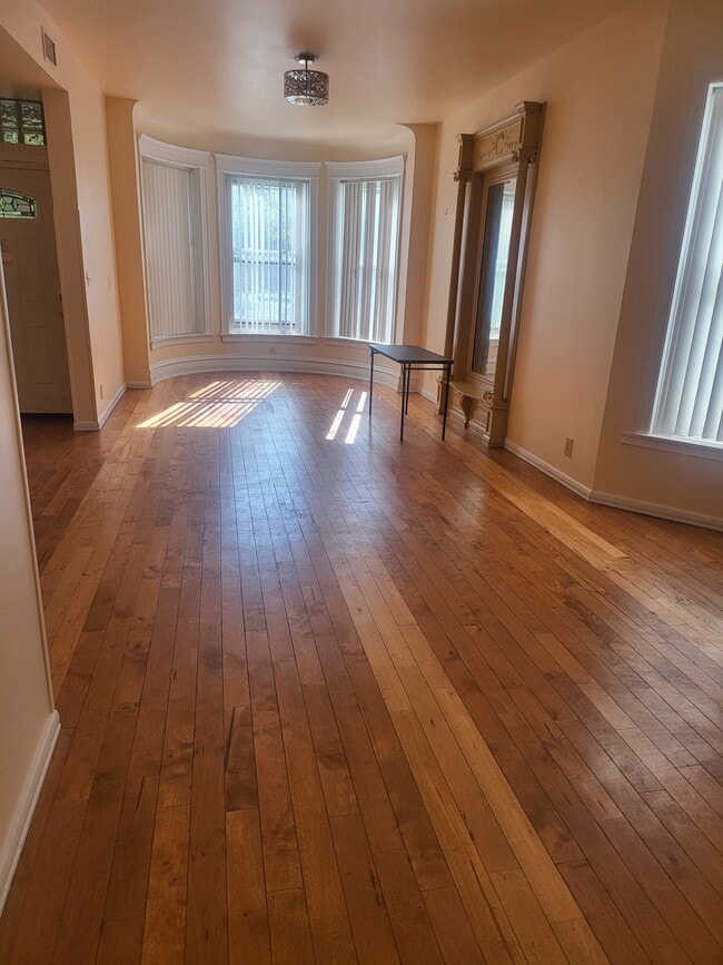 Photo - 6110 S Kimbark Ave Unit 1