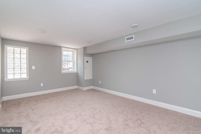 Photo - 704 E Fort Ave