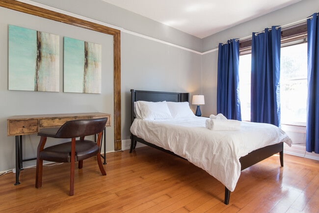 Photo - 1023 W 24th St Unit A