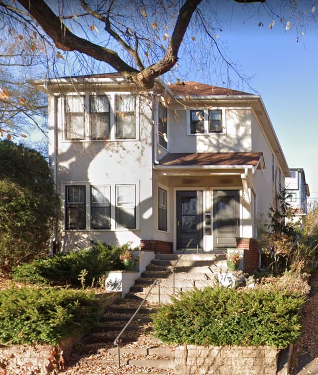 Building Photo - 3452 Girard Ave S Unit 3452
