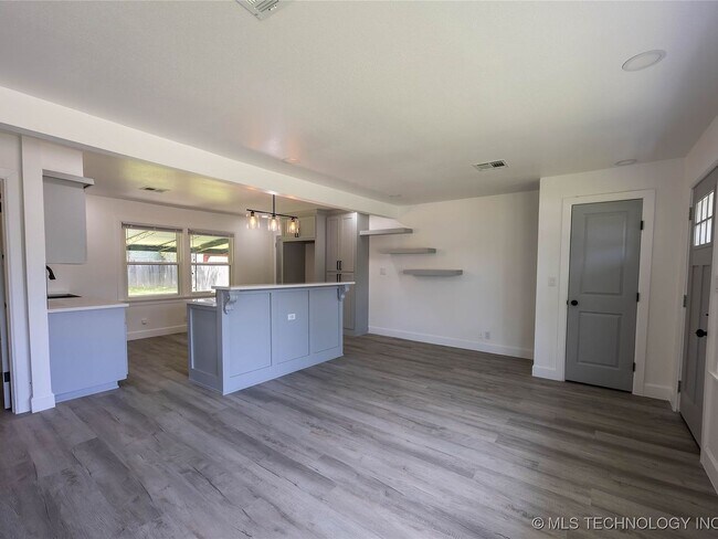 Photo - 2 Bed | 1 Bath in North Tulsa!