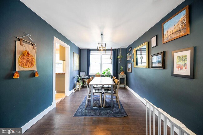 Photo - 125 E Moreland Ave