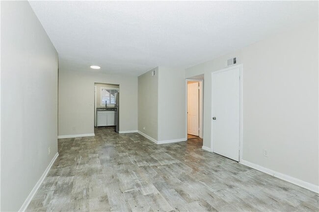 Photo - 2055 Alison Ct SW Unit 6