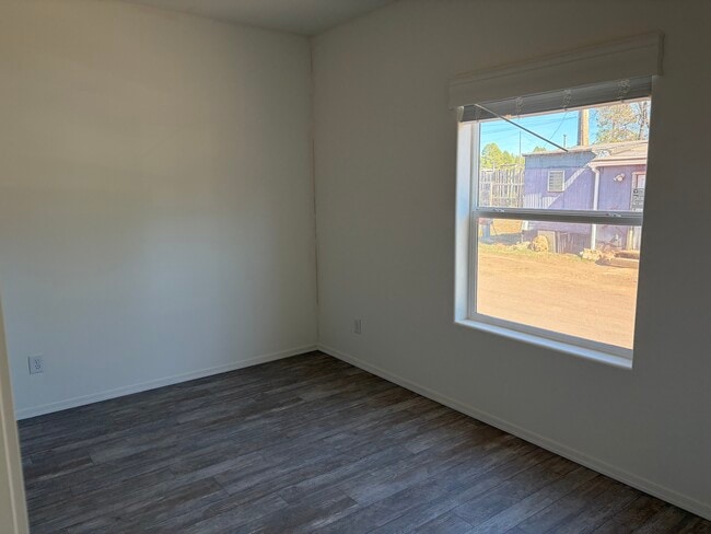 Photo - 2000 E Frontier Ave