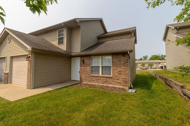 Building Photo - 5209-5211 Currituck Lane Unit 5211 Currituck Lane