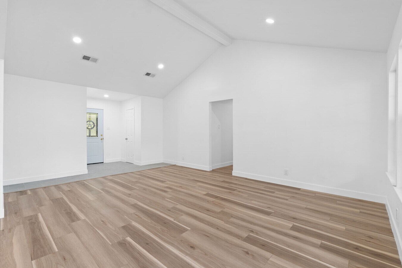 Photo - 18049 Martin Dr