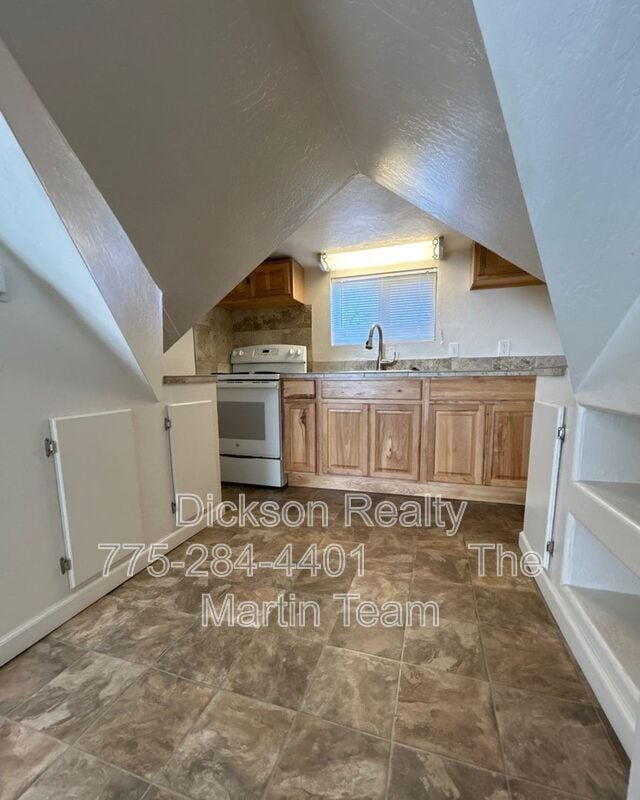Photo - 621 1/2 6th Street