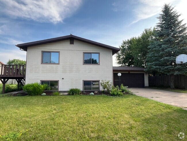 Building Photo - 706 S 12th St Rental