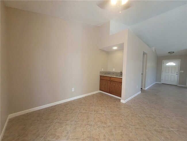 Photo - 1529 Taylor Rd