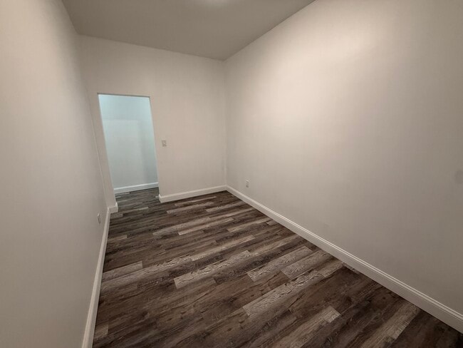 Photo - 105 Linden St Unit 2nd Floor