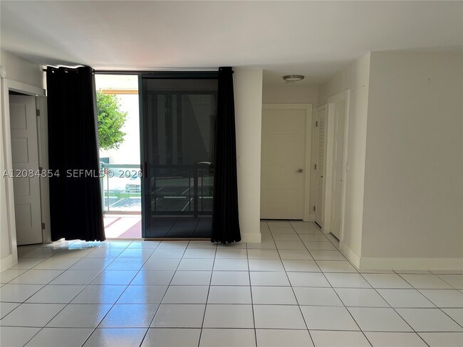 Building Photo - 2075 SW 122nd Ave Unit 216