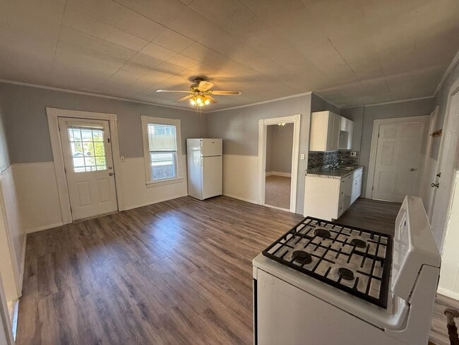Building Photo - 408 Rimmon St Unit 408-2 Rimmon Rental