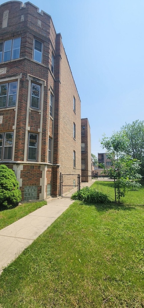 Photo - 9243 S Laflin St