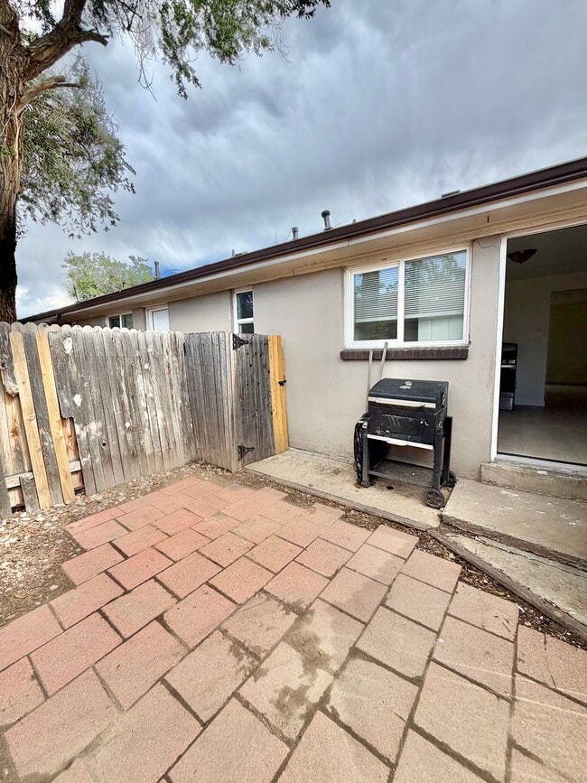 Photo - 1149 Akron St Unit 1149