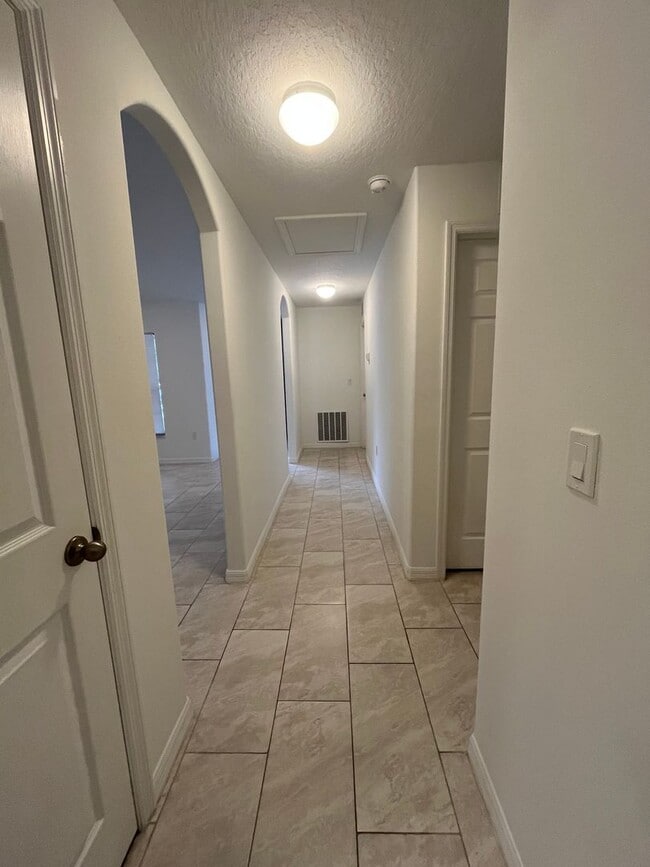 Photo - NEWER Duplex 4 Bed 2 bath on Cul-de-sac!!!