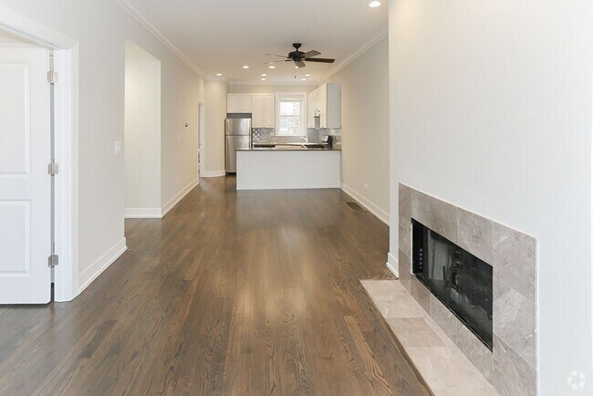 Building Photo - 3852 N Southport Ave Unit 3852-1 Rental