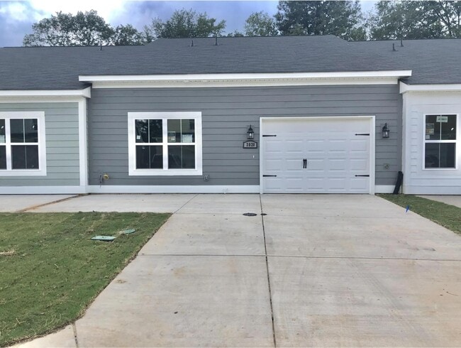 3020 Stanhope Dr