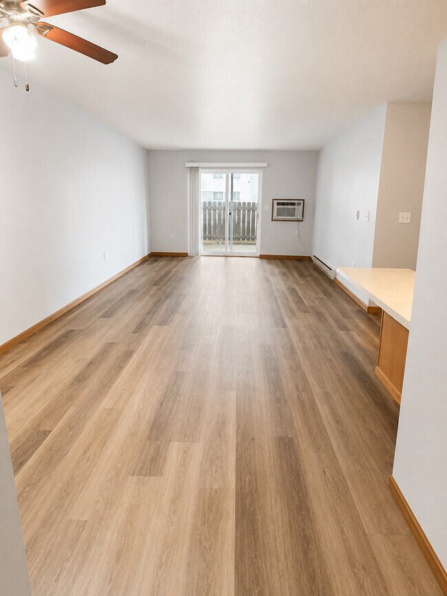 Photo - Murdock Apartments