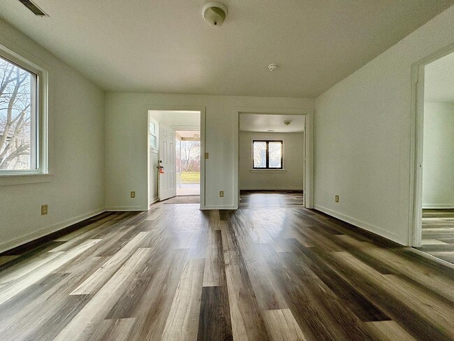 Photo - 2117 Bertrand St