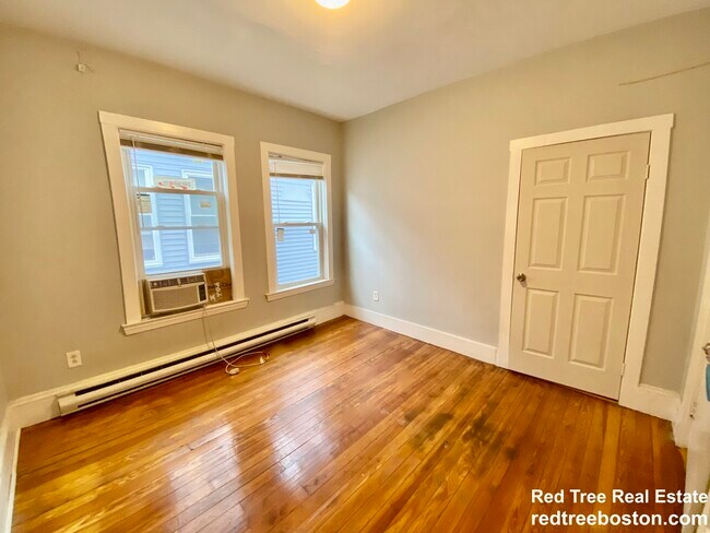 Photo - 3142 Washington St Unit 3