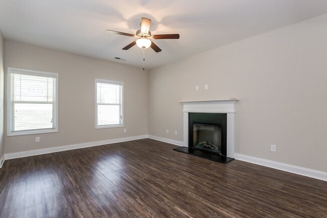 Photo - 593 Joneus Dr