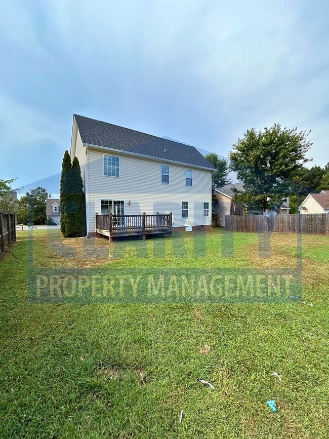 3131 Pin Oaks Cir NE