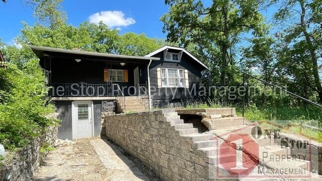 Building Photo - Beautiful 3 Bedroom 1 Bathroom Home in Kan...