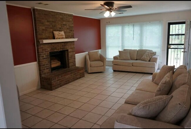 1412 Green Mountain Dr