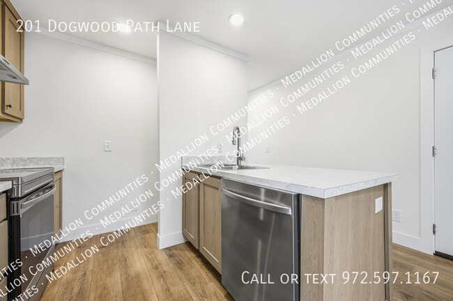 Photo - 201 Dogwood Path Ln