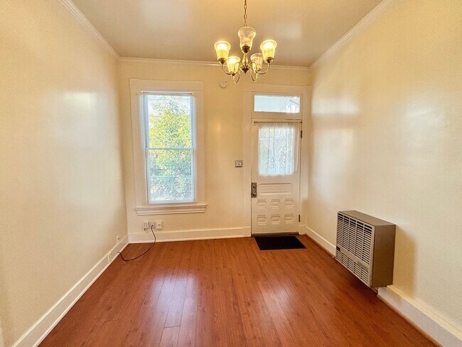 Photo - Adorable and Historic Home in West Alameda