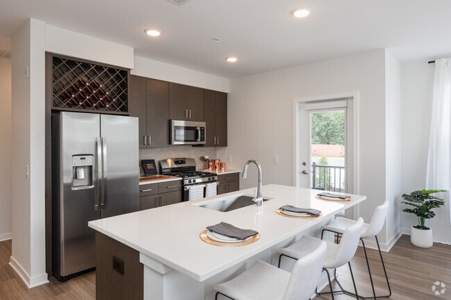 2BR 2BA - 1,107SF