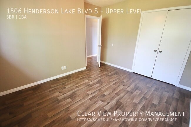 Photo - Centrally located 3 bedroom, 1 bathroom upper suite with UTILITES INCLUDED! Unit Upper Level